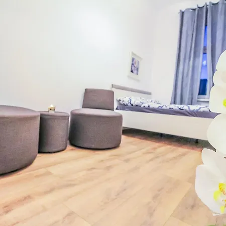 Homestay Comfortable In The Alterlaa Area Lv6