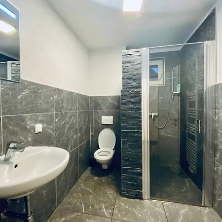 Homestay Tripel In Floridsdorf Area