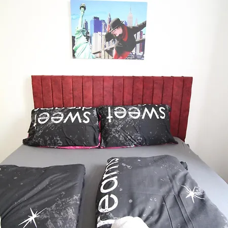 Cozy In Floridsdorf Area Pr3 *