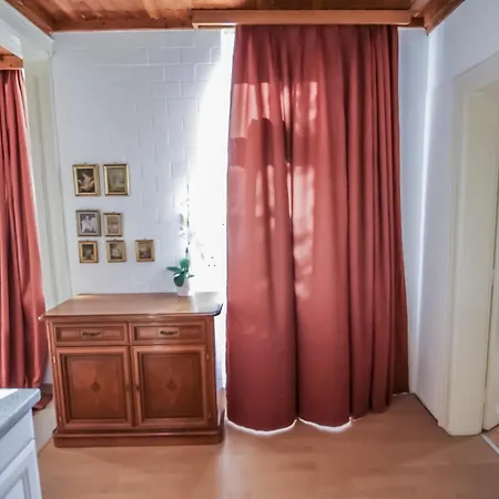 Cozy In Floridsdorf Area Pr6 Homestay *