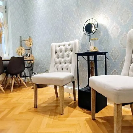 Apartment Luxurious In Center Kn