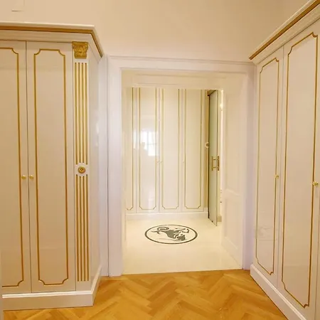 Luxurious In Center Kn Vienna