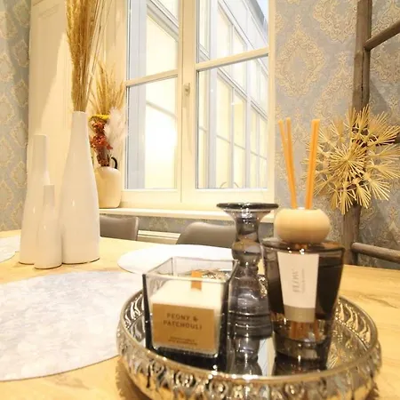 Apartment Luxurious In Center Kn *