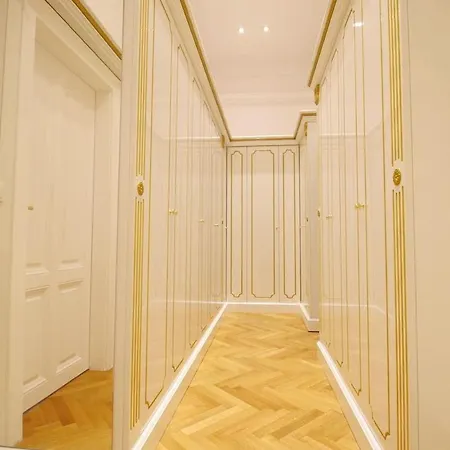 Luxurious In Center Kn Vienna