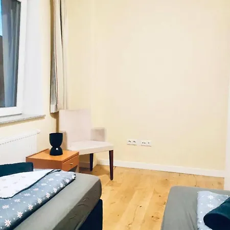 Homestay Tripel In Floridsdorf Area *