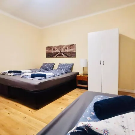 Homestay Tripel In Floridsdorf Area *