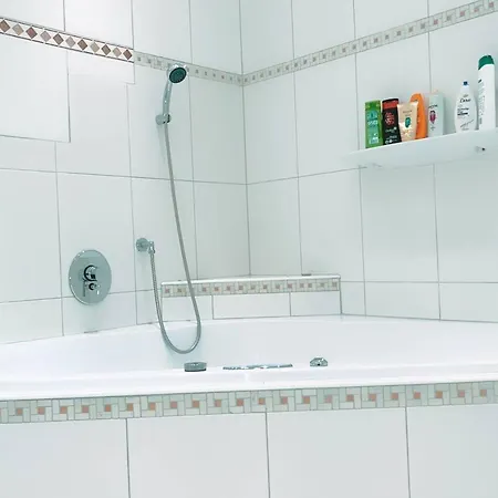 Cozy In Keplerplatz Kp Q Homestay *