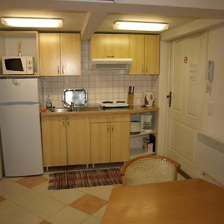 Hotel Liechtenstein Apartments II 2*