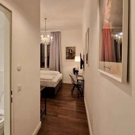 Mozart - Newly Renovated