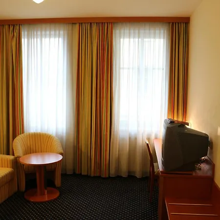 900 M Zur Oper Viena