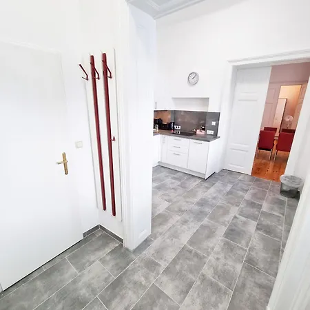 Gal Apartment