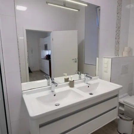 Easy Flat Mariahilf Living Appartamento *