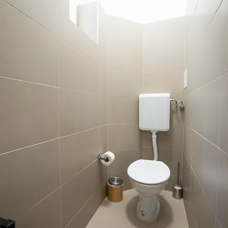 Apartment Pet-friendly Modern Near Belvedere