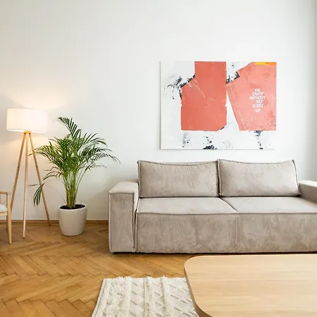 Apartment Pet-friendly Modern Near Belvedere