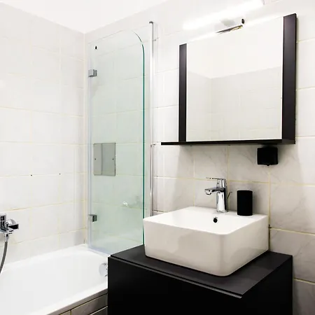 Custozza Apartment *