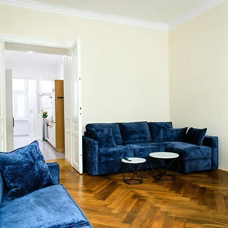 Custozza Apartment *