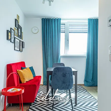 Eddie's Design Apartment *