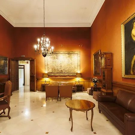 Regina Hotel 4*