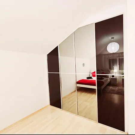 Villa With Pool - Big Garden - Barbecue - Free Parking *