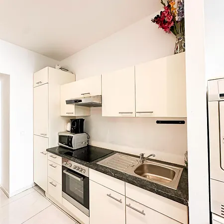 Homestay Cozy In Brigittenau Area Mm10