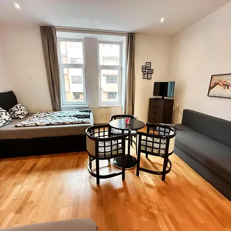 Homestay Cozy In Brigittenau Area Mm10
