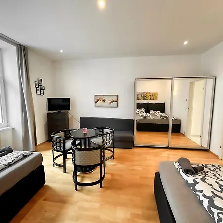 Homestay Cozy In Brigittenau Area Mm10