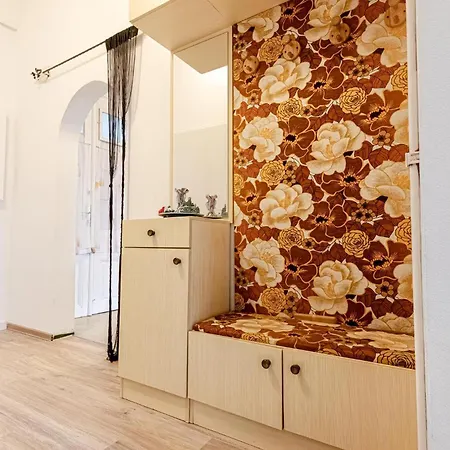 Vintage 1br With Shared Garden - U6 Metro & Danube *