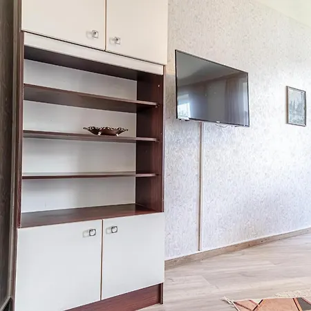 Vintage 1br With Shared Garden - U6 Metro & Danube Apartment Vienna