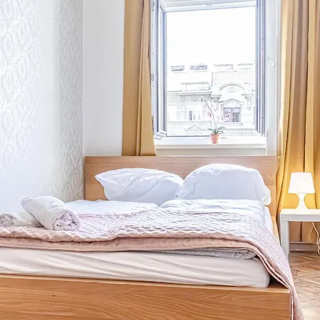 Vintage 1br With Shared Garden - U6 Metro & Danube * Vienna