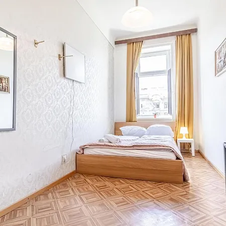 Vintage 1br With Shared Garden - U6 Metro & Danube *