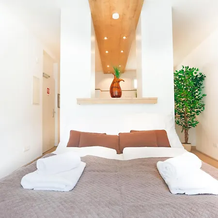 Sky9 Center Apartment *