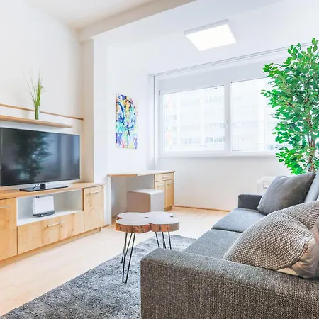 Sky9 Center Apartment Vienna