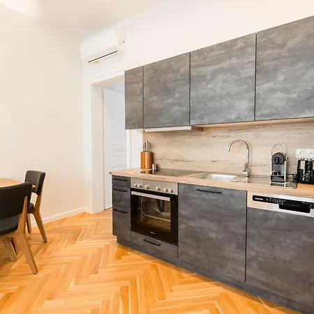 Nadland B61 * Wien