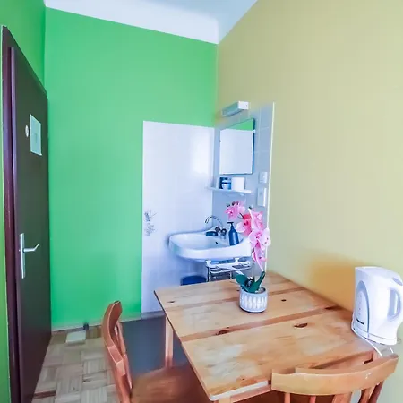 Double In Hutteldorfer Strasse Area Homestay