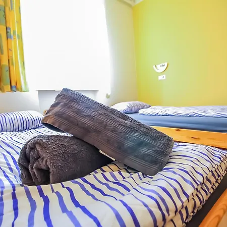 Double In Hutteldorfer Strasse Area Homestay *