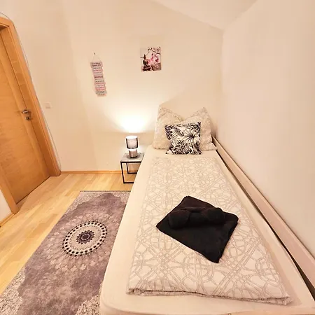 Villa With Pool - Big Garden - Barbecue - Free Parking Wien