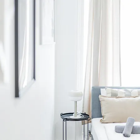 Nice Central City Room