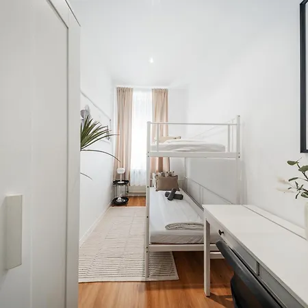 Nice Central City Room