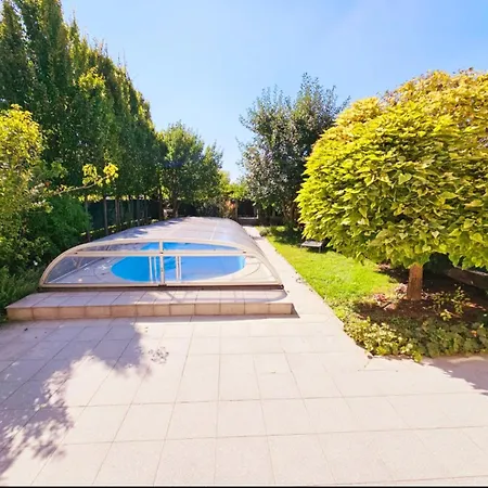 With Pool - Big Garden - Barbecue - Free Parking Villa
