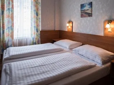 Admiral Hotel