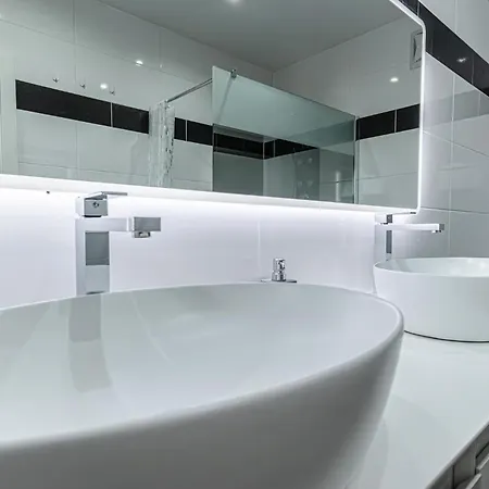Luxury 6br-4ba With Private Pool & Sauna - Pets Allowed Wenen