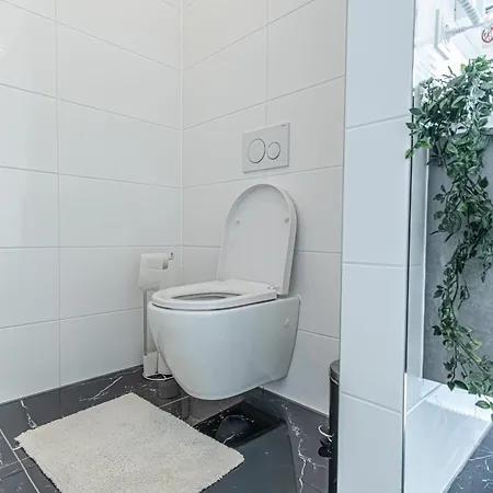 Luxury 6br-4ba With Private Pool & Sauna - Pets Allowed Wenen