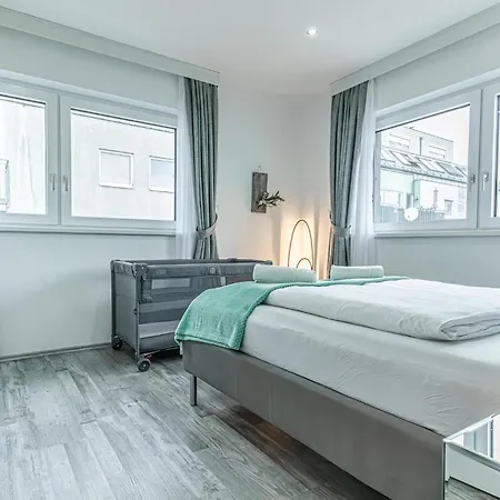Luxury 6br-4ba With Private Pool & Sauna - Pets Allowed Villa *