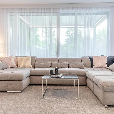Luxury 6br-4ba With Private Pool & Sauna - Pets Allowed Villa *