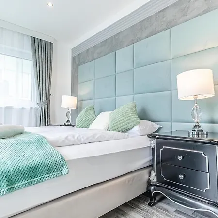 Luxury 6br-4ba With Private Pool & Sauna - Pets Allowed Villa Wenen