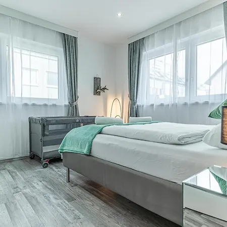 Luxury 6br-4ba With Private Pool & Sauna - Pets Allowed Villa Wenen