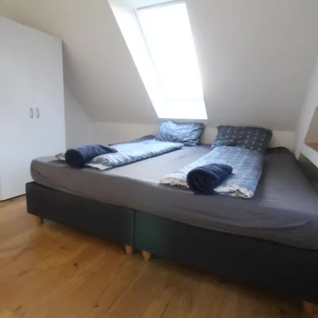 Double In Floridsdorf Area Homestay *