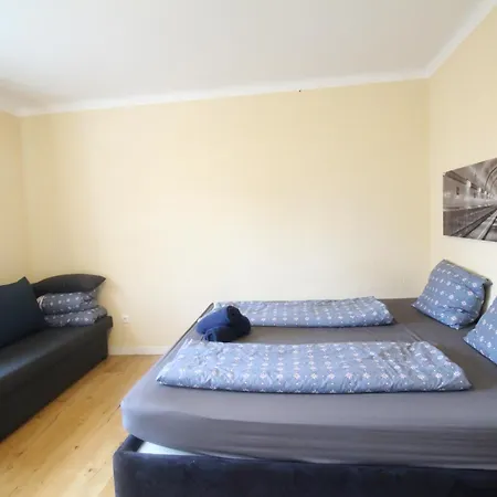 Tripel In Floridsdorf Area Homestay Vienna