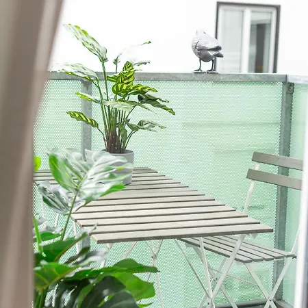 Apartment Modern 1br - 15 Mins To City Center *