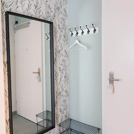 Modern 1br - 15 Mins To City Center *